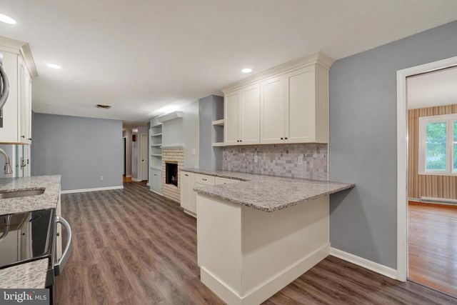 385 TRI HILL DR, York, PA 17403