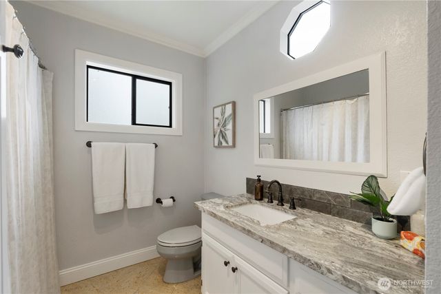 23305 98th Avenue S, Kent, WA 98031