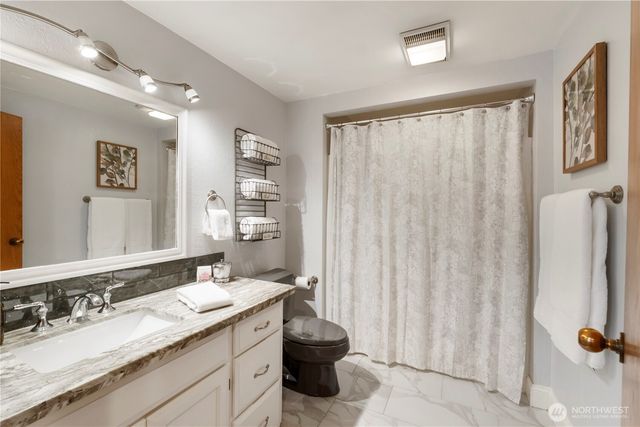 23305 98th Avenue S, Kent, WA 98031