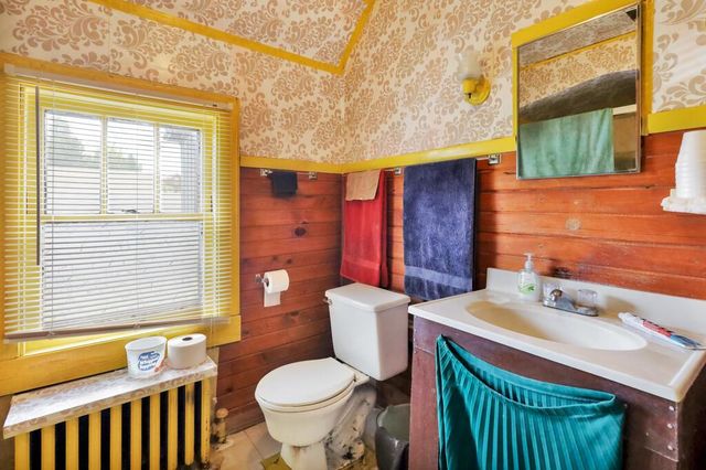 1107 Columbus STREET, Manitowoc, WI 54220