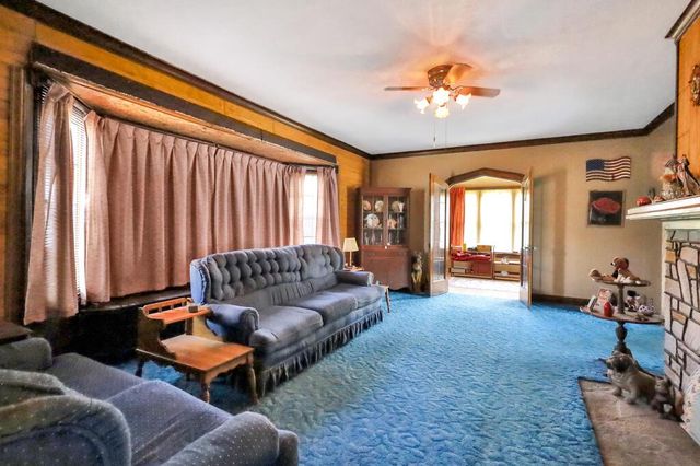 1107 Columbus STREET, Manitowoc, WI 54220