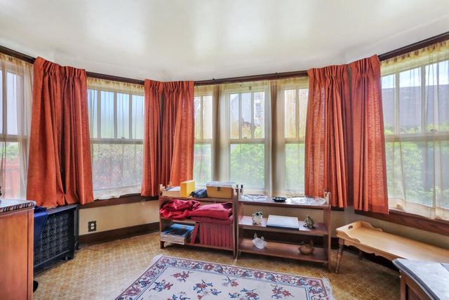 1107 Columbus STREET, Manitowoc, WI 54220