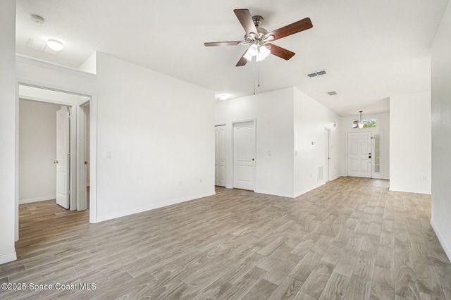 4366 Fitzroy Reef Drive, Mims, FL 32754