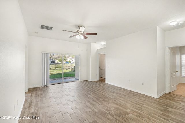 4366 Fitzroy Reef Drive, Mims, FL 32754