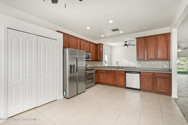 4366 Fitzroy Reef Drive, Mims, FL 32754