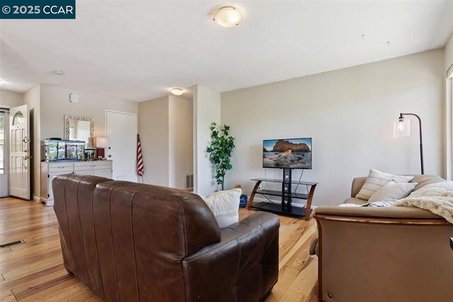 3355 Glendora Dr, Martinez, CA 94553