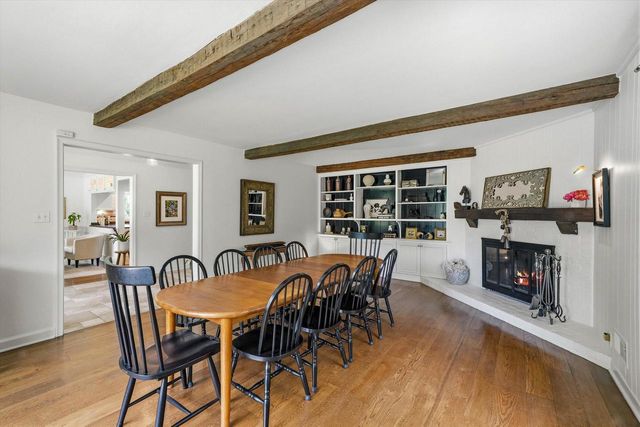 9431 W Hawthorne ROAD, Mequon, WI 53097