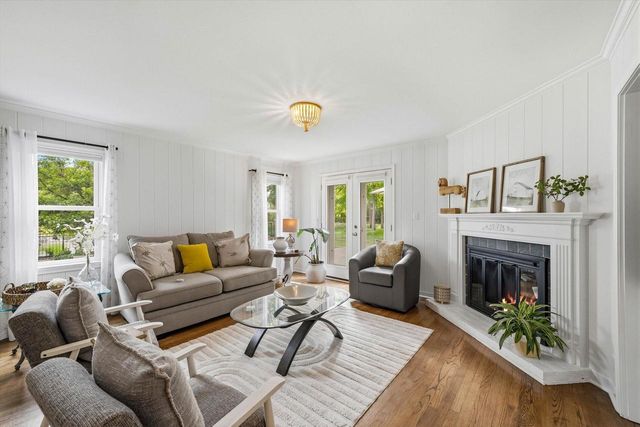 9431 W Hawthorne ROAD, Mequon, WI 53097