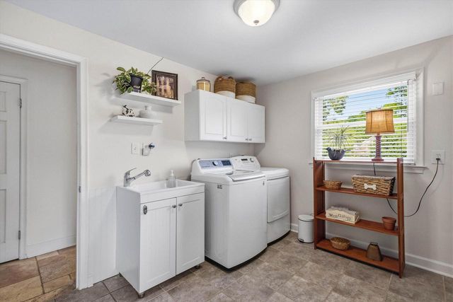 9431 W Hawthorne ROAD, Mequon, WI 53097