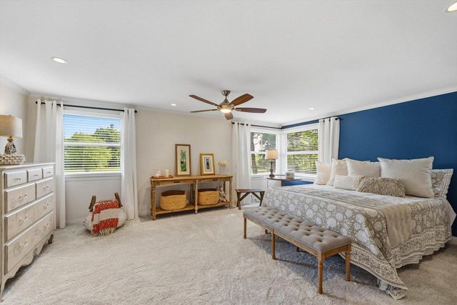 9431 W Hawthorne ROAD, Mequon, WI 53097