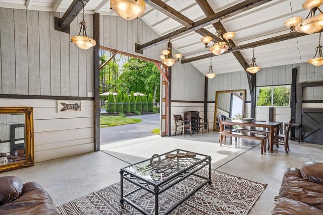 9431 W Hawthorne ROAD, Mequon, WI 53097
