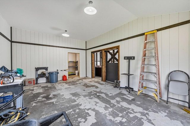 9431 W Hawthorne ROAD, Mequon, WI 53097
