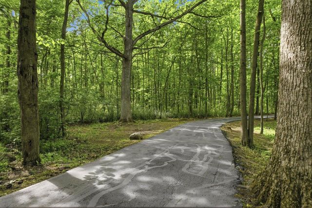 9431 W Hawthorne ROAD, Mequon, WI 53097