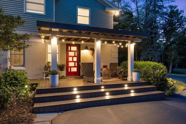 9431 W Hawthorne ROAD, Mequon, WI 53097