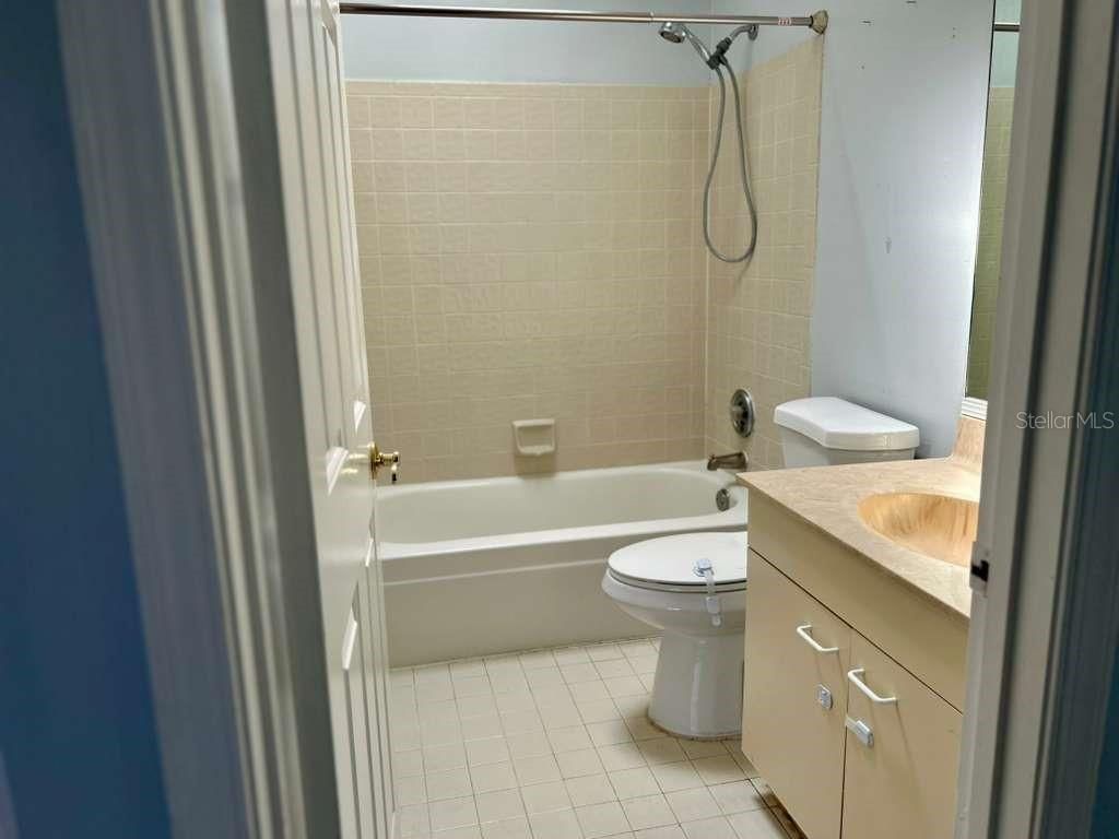 Image 14 of property listing at 12420 SUMMER SPRINGS DRIVE, Boynton Beach, FL 33437