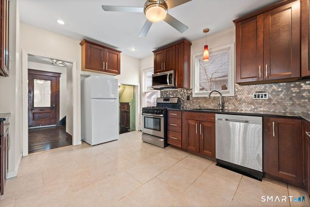 39 Irvington Street, New Haven, CT 06513