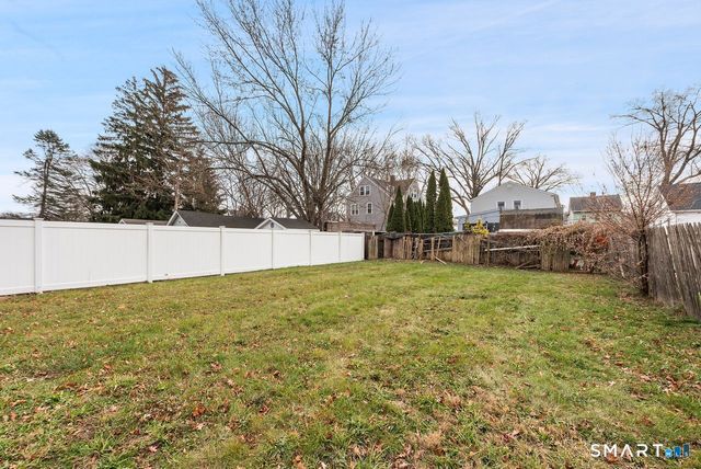 39 Irvington Street, New Haven, CT 06513