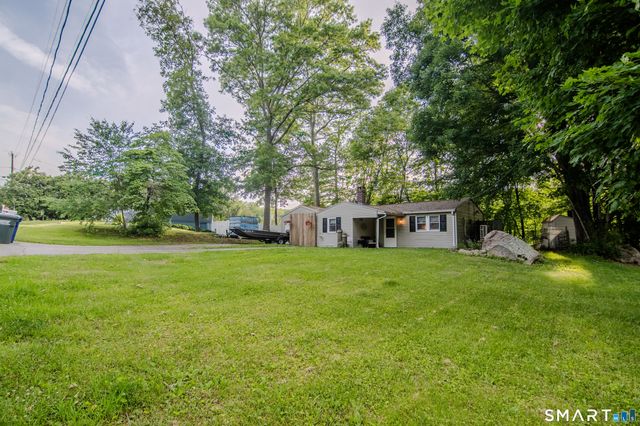 37 Lake Street, Ledyard, CT 06339