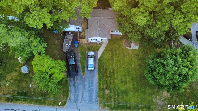 37 Lake Street, Ledyard, CT 06339