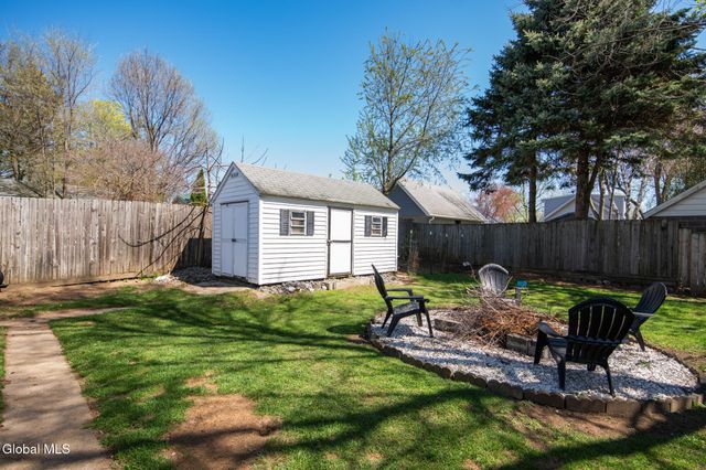 32 Hudson Avenue, Colonie, NY 12205