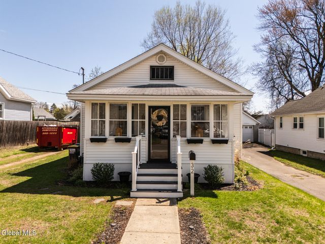 32 Hudson Avenue, Colonie, NY 12205