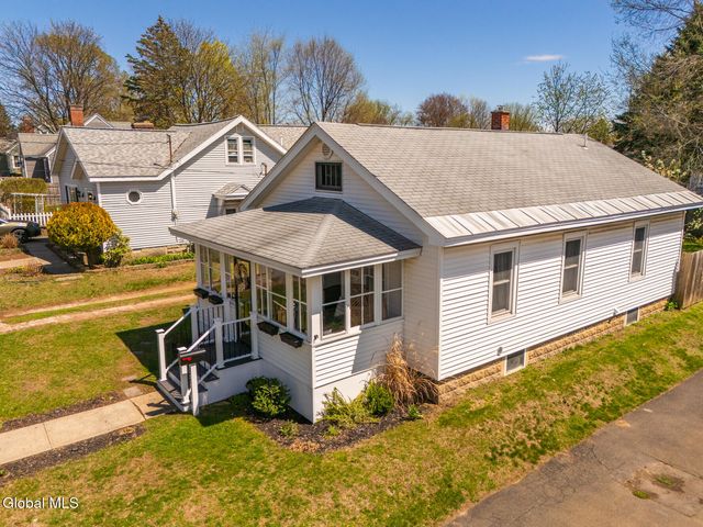 32 Hudson Avenue, Colonie, NY 12205