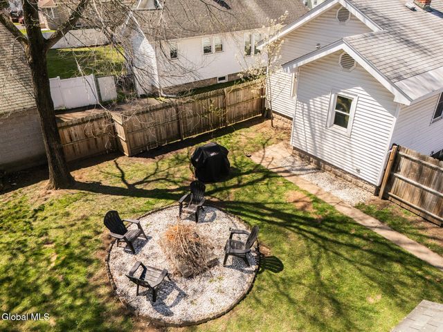 32 Hudson Avenue, Colonie, NY 12205