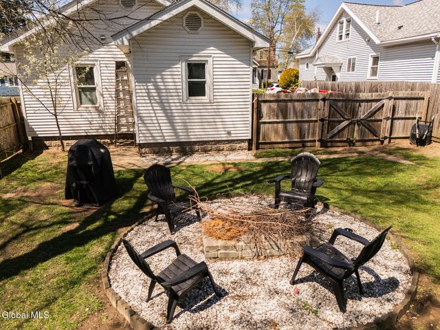 32 Hudson Avenue, Colonie, NY 12205
