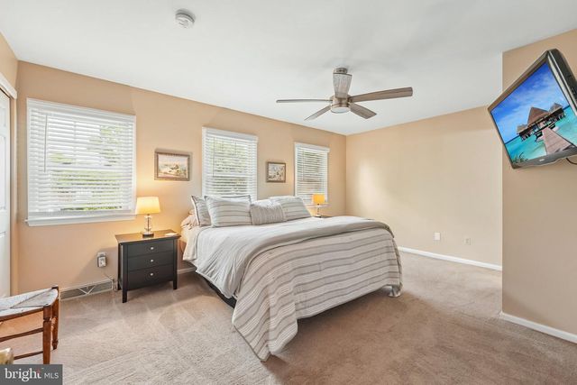 154 LAFAYETTE CT, Trappe, PA 19426