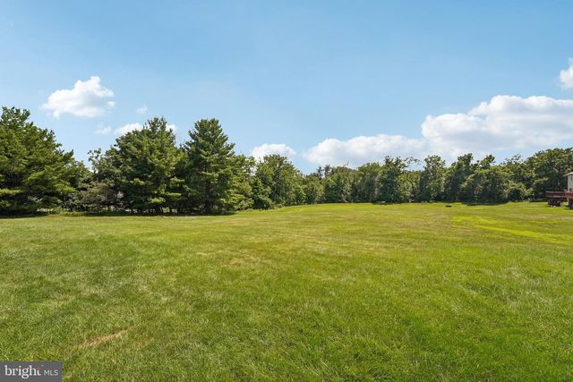 154 LAFAYETTE CT, Trappe, PA 19426