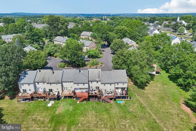 154 LAFAYETTE CT, Trappe, PA 19426