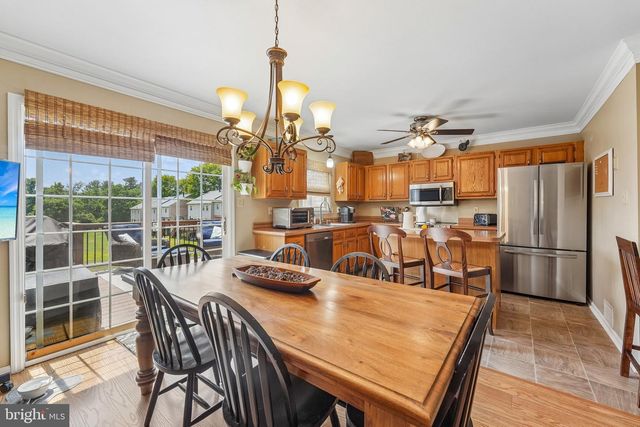 154 LAFAYETTE CT, Trappe, PA 19426