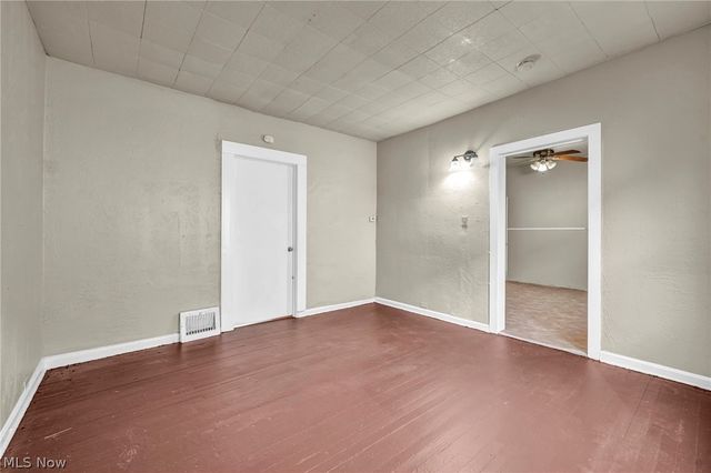 3667 E 61st Street, Cleveland, OH 44105