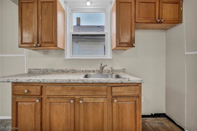 3667 E 61st Street, Cleveland, OH 44105