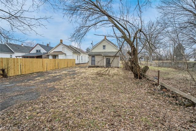 3667 E 61st Street, Cleveland, OH 44105