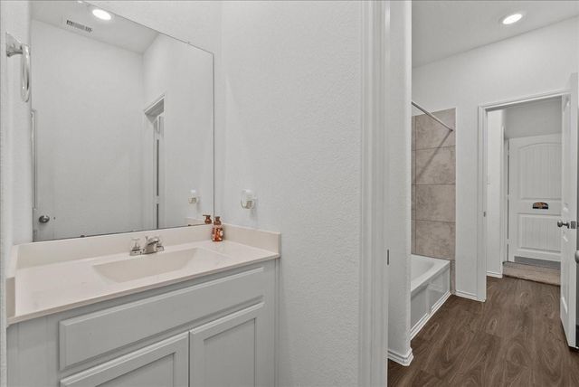 630 Harbor Colony Lane, La Marque, TX 77568