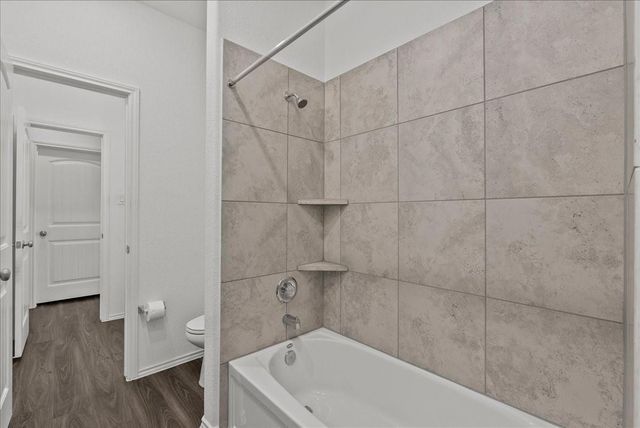 630 Harbor Colony Lane, La Marque, TX 77568
