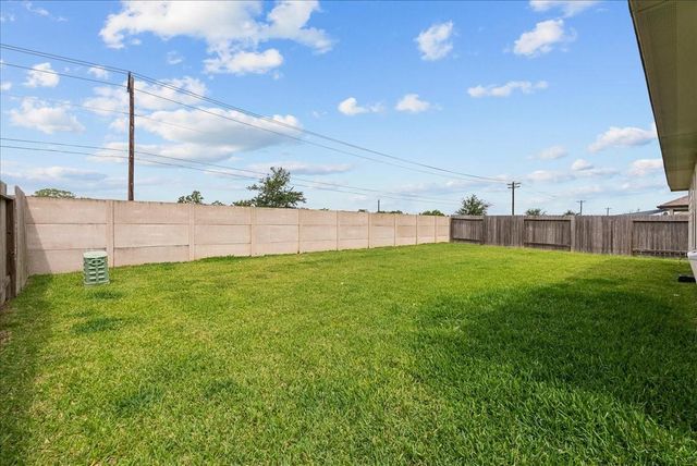630 Harbor Colony Lane, La Marque, TX 77568