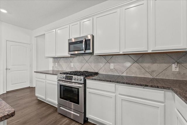 630 Harbor Colony Lane, La Marque, TX 77568