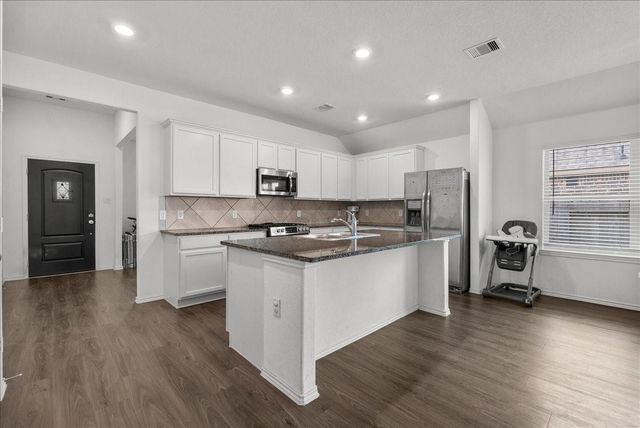630 Harbor Colony Lane, La Marque, TX 77568