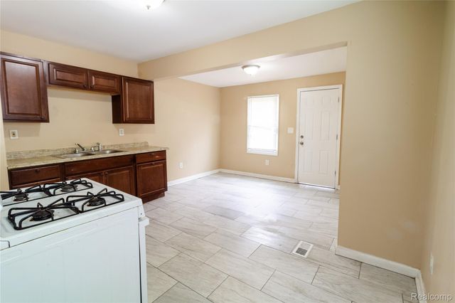 12324 Lansdowne Street, Detroit, MI 48224