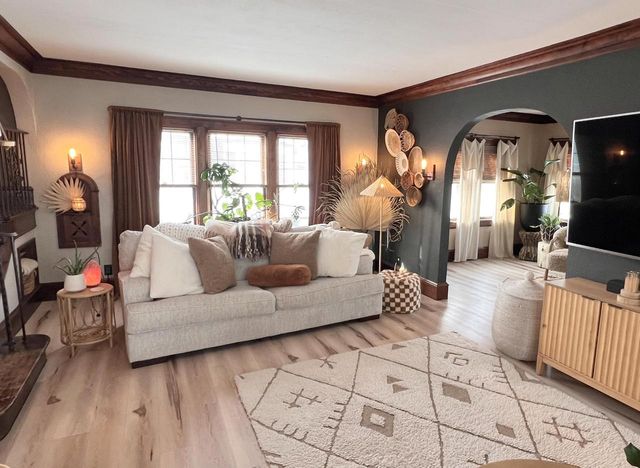 1221 OSHKOSH AVENUE, Oshkosh, WI 54902