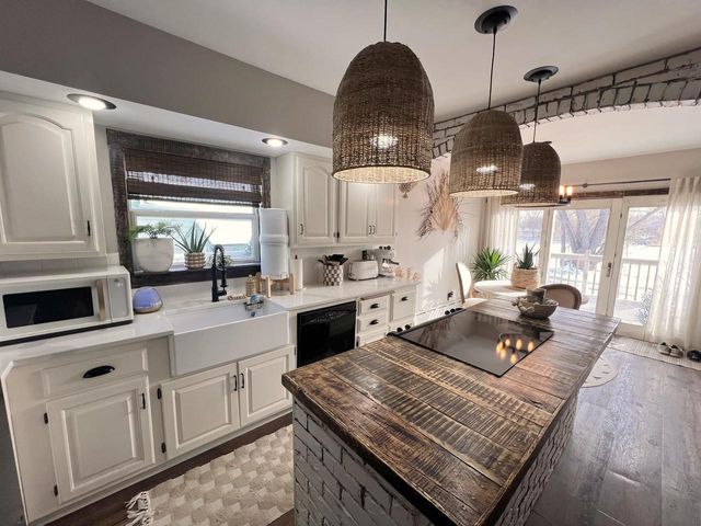 1221 OSHKOSH AVENUE, Oshkosh, WI 54902