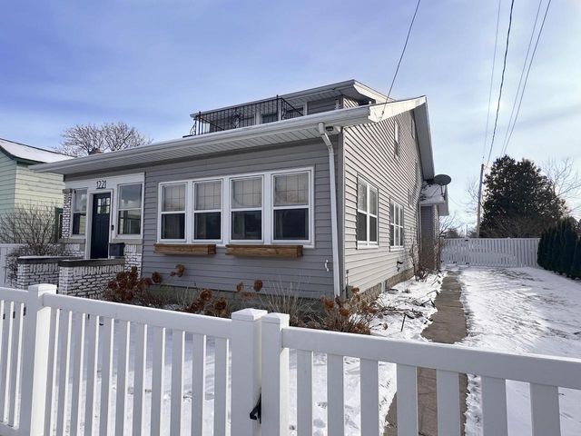 1221 OSHKOSH AVENUE, Oshkosh, WI 54902