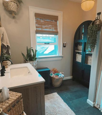 1221 OSHKOSH AVENUE, Oshkosh, WI 54902