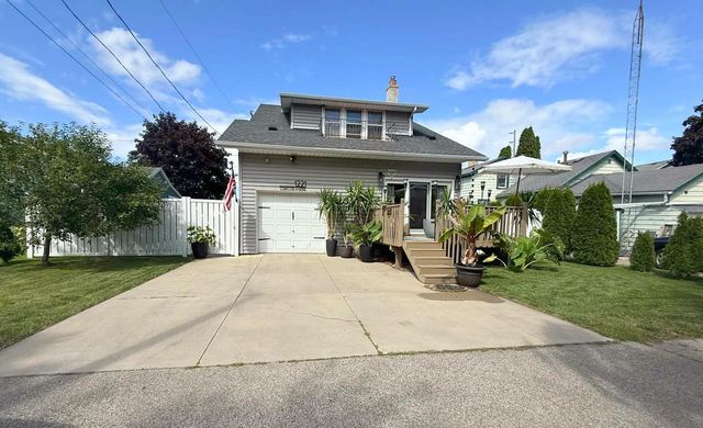 1221 OSHKOSH AVENUE, Oshkosh, WI 54902