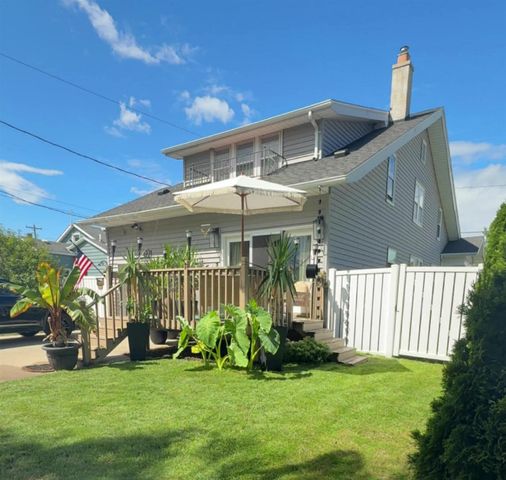 1221 OSHKOSH AVENUE, Oshkosh, WI 54902