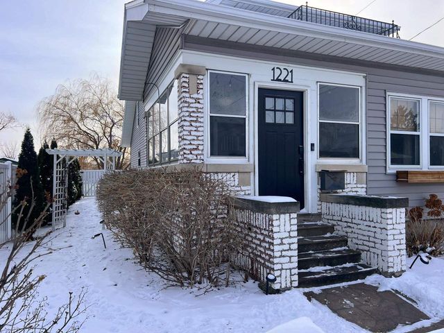 1221 OSHKOSH AVENUE, Oshkosh, WI 54902