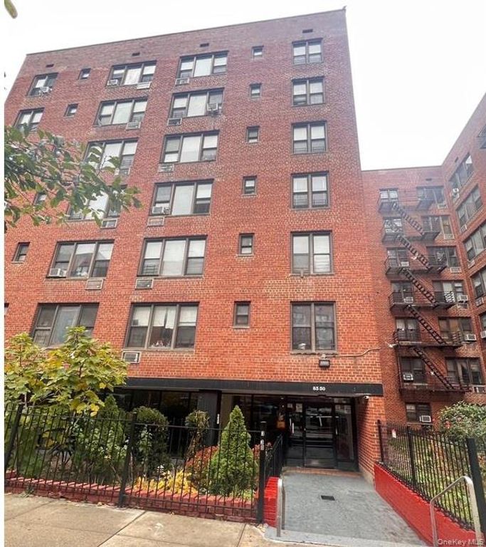 8330 Vietor Avenue 306, Elmhurst, NY 11373