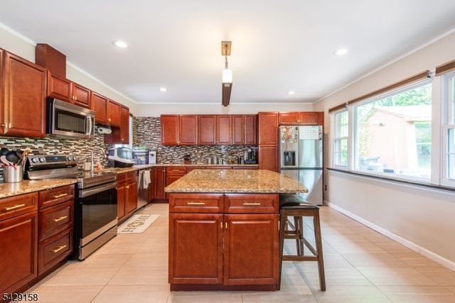 18 Cross St, Netcong Boro, NJ 07857